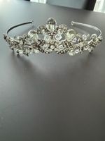 neuwertiges Diadem