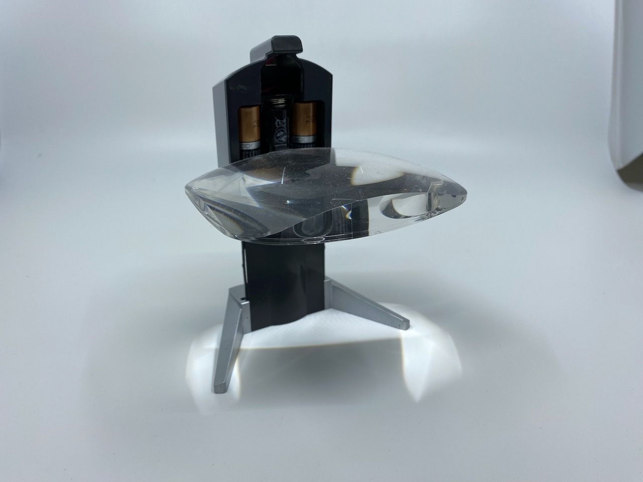Eschenbach Altro per Ottica: Eschenbach Standlupe mit Licht, 2.8x / 7D / 200 – Usato da Visp venduto da Zeno7 3