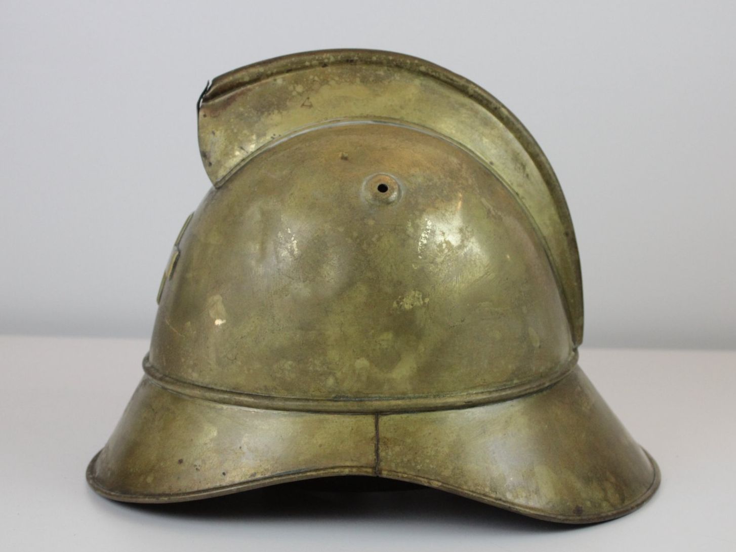 Schweizer Armee Pompieri: Alter Schweizer Feuerwehrhelm Messing Paradehelm – Usato da Basel venduto da IRMAundFRED 1