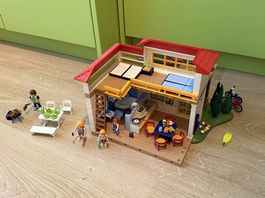 Playmobil Ferienhaus 4857 und Wohnmobil 4859