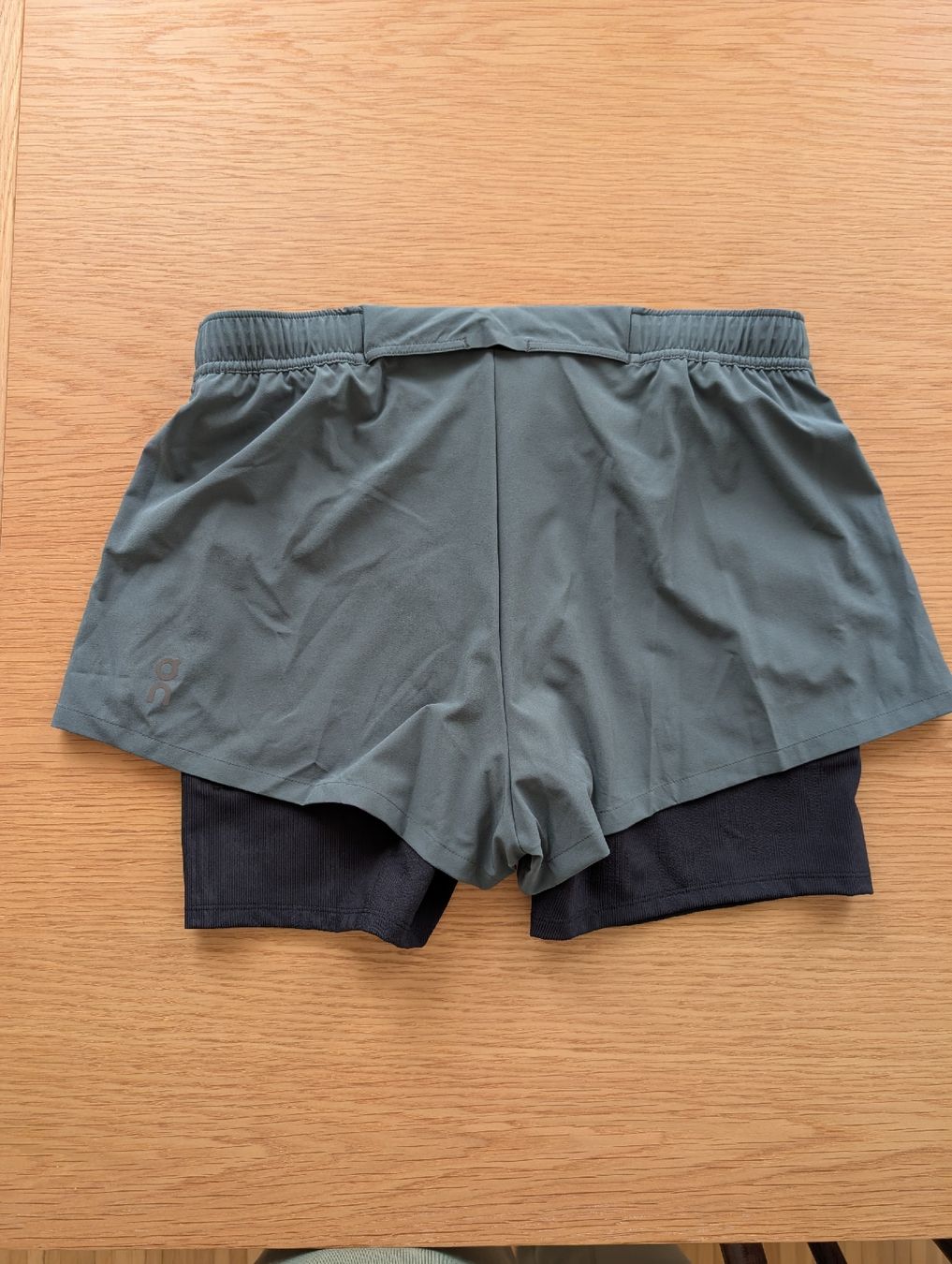 Hosen: On | Pace Shorts W Gr.M NEU – Neu und originalverpackt aus Zürich von mai_vc7s 1