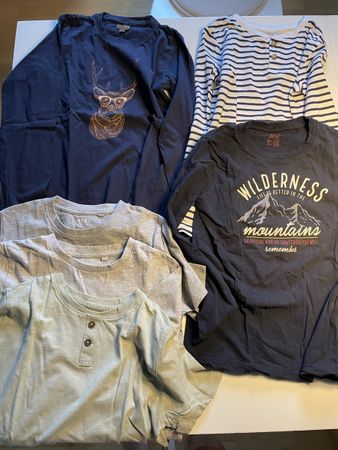 5 T-Shirts und Longsleeves, Top Zustand,