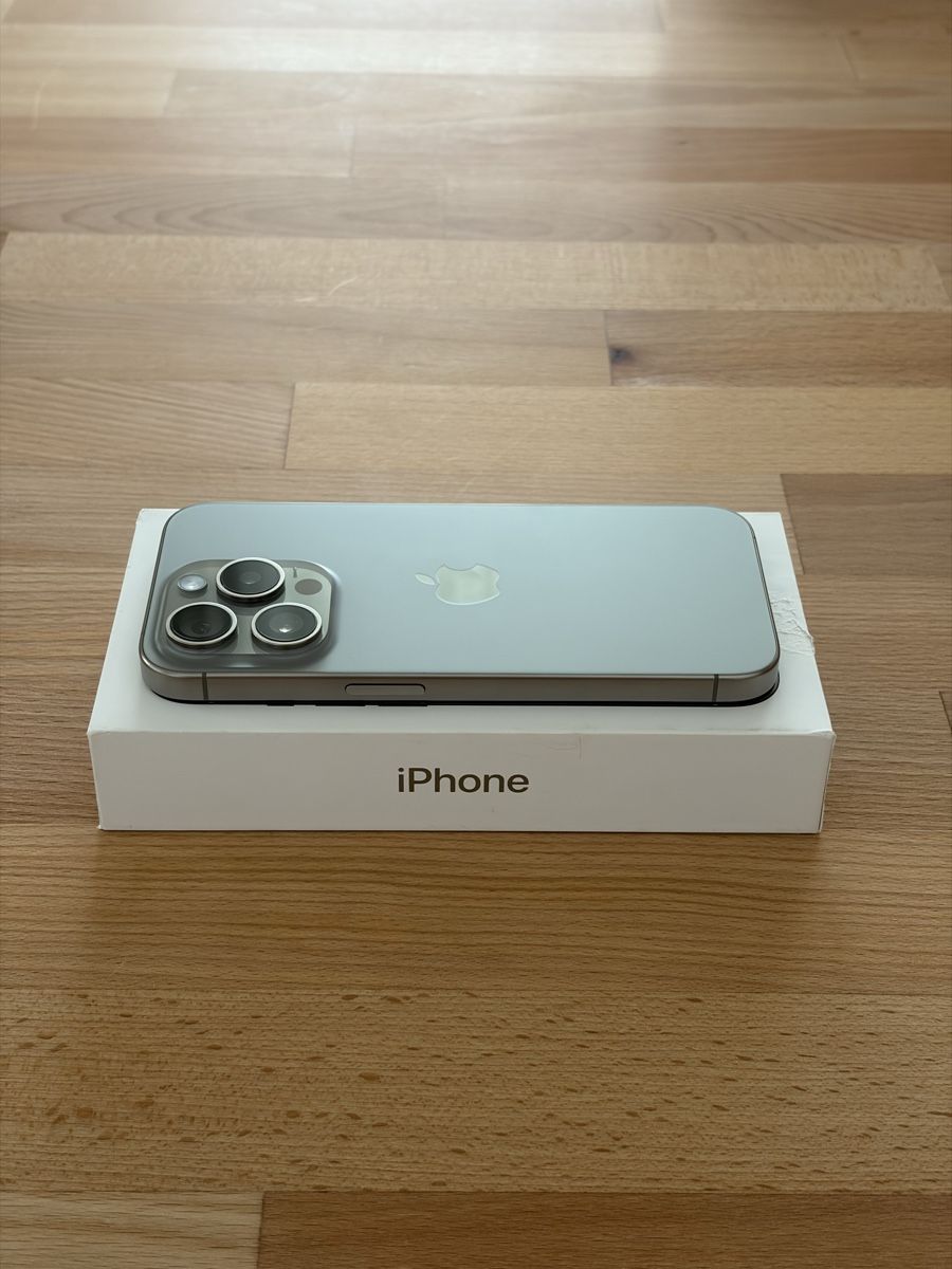 Apple Telefoni cellulari / Smartphones: iPhone 15 Pro 128 GB Titan, 89% Akku – Usato da Sennhof venduto da san_5tzy 4