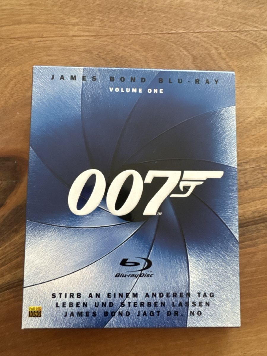 Tutti i DVDs: James Bond Blu-Ray Collection - Volume One, Top Zustand – Usato da Solothurn venduto da Alex702