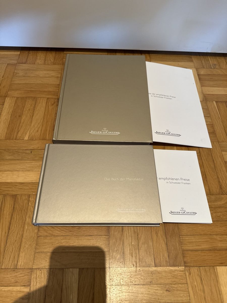 Jaeger-Lecoultre Orologi: 2x Jaeger-Le Coultre Bücher – Usato da Buttikon SZ venduto da Micha1307 2