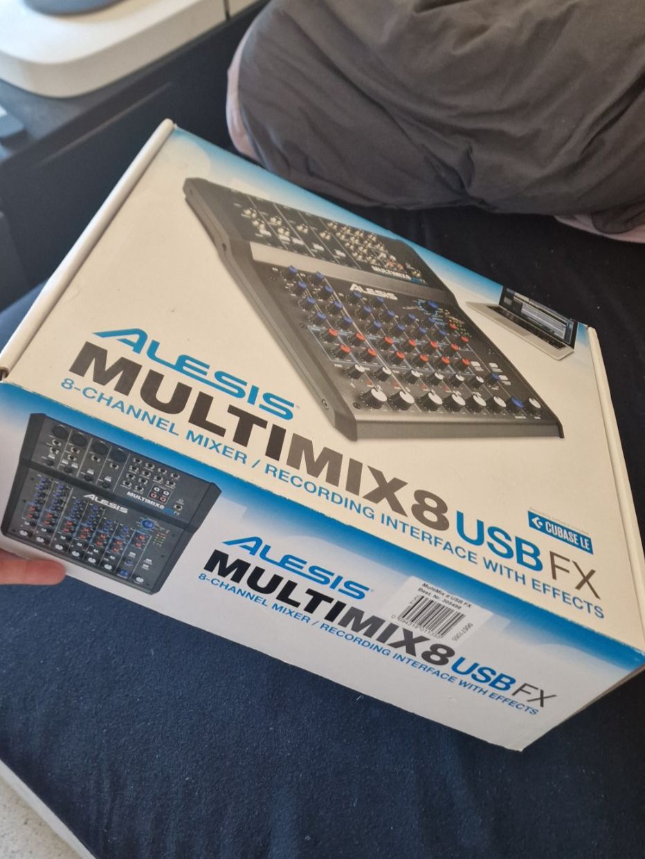 Alesis Console di mixaggio: Alesis Multimix8USBFX – Usato da Sommeri venduto da Zwanzgerli 1
