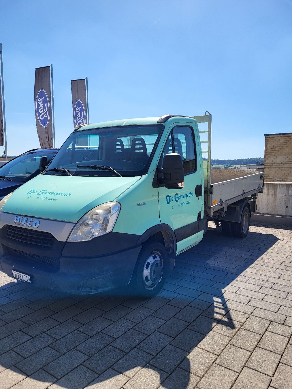 Iveco Veicoli commerciali: Lieferwagen Kipper Iveco Daily   – Usato da Effretikon venduto da Danelladekolicious