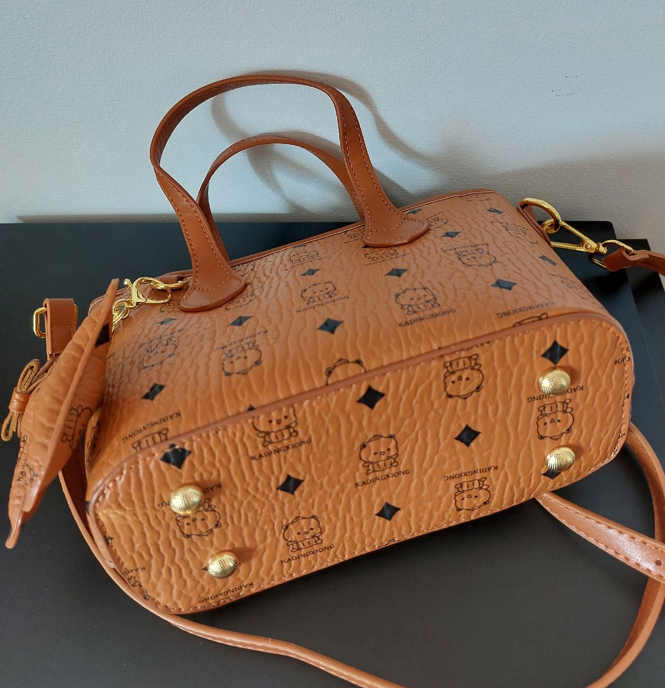 Borse da donna: NEUE Trend Tasche - Umhängetasche – Nuovo (secondo la descrizione) da Balsthal venduto da Trendline55 4