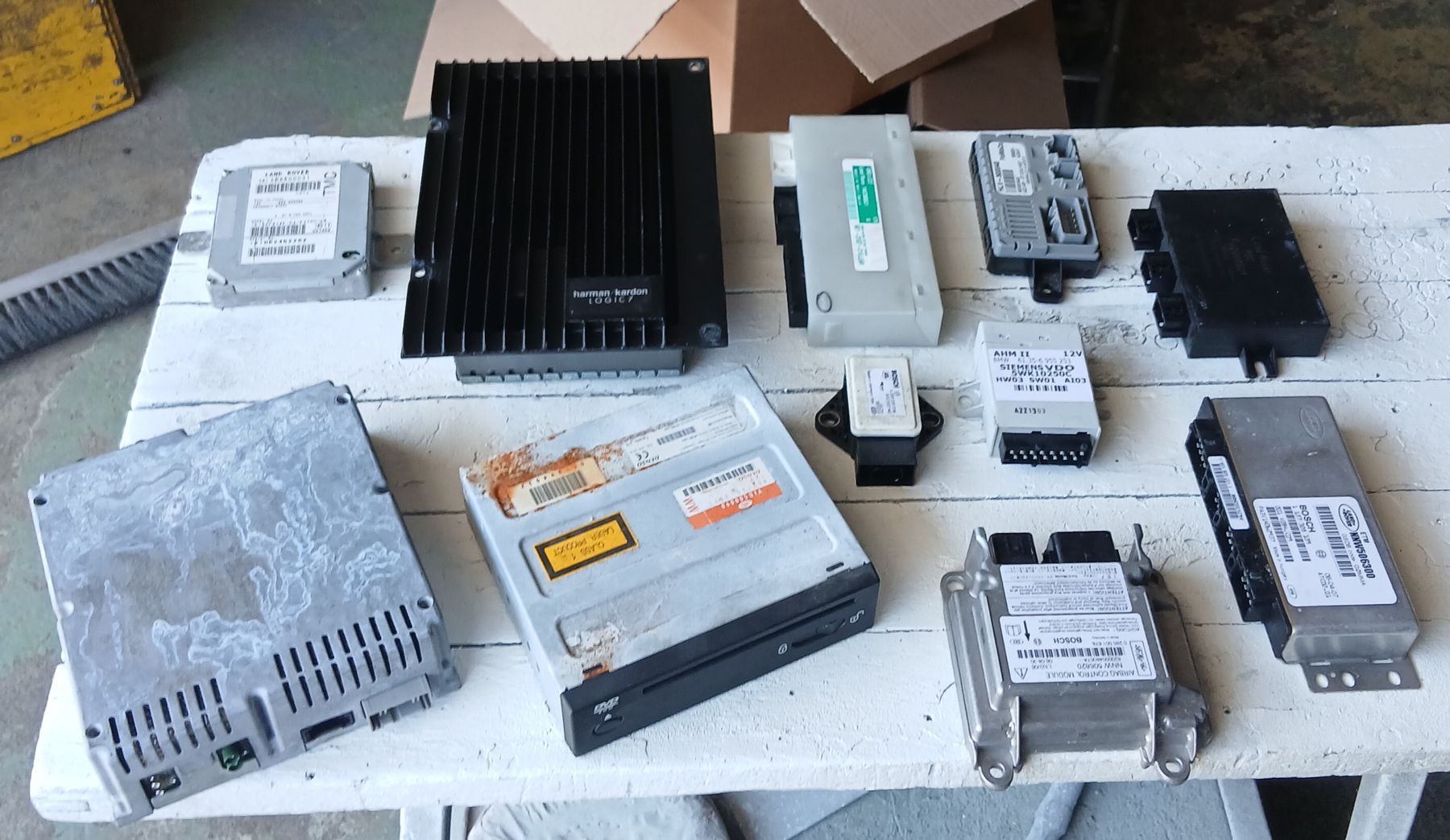 Land Rover Tutti pezzi di ricambio auto: Lot de pièce Range Rover 3.6 V8 Diesel – Usato da la heutte venduto da Auto-stock 5