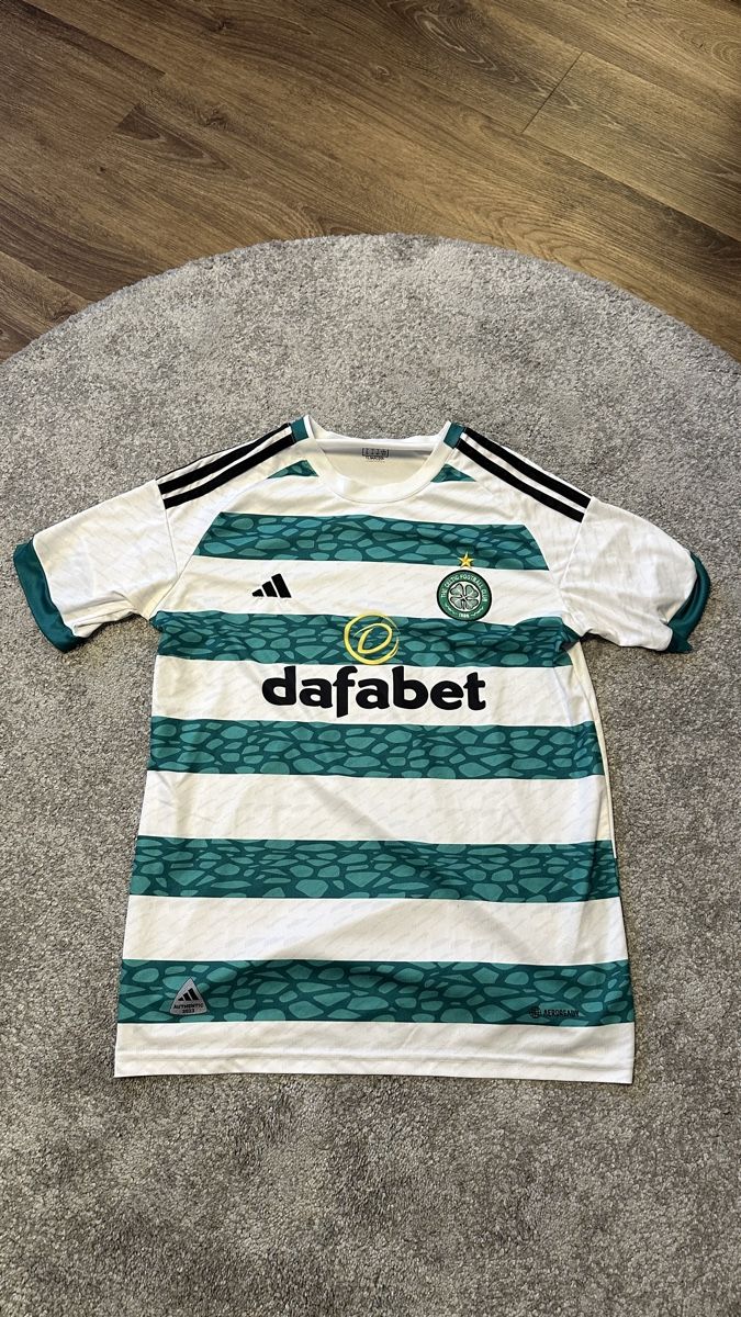 Leibchen & Hosen: Celtic Glasgow Trikot | L – Neu (gemäss Beschreibung) aus Biel/Bienne von Zerim 1