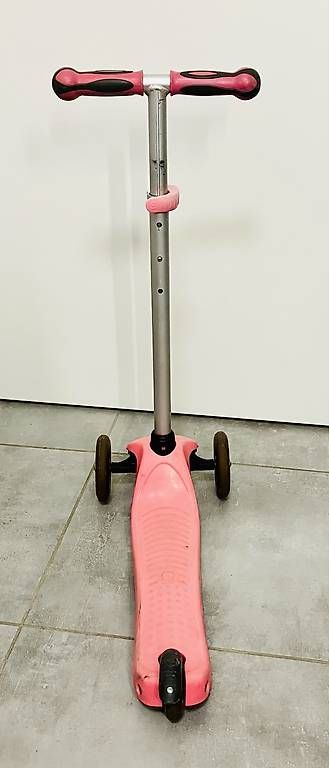 Kickboard: Trotinette 3 roues – D'occasion à Martigny par avf_w8zf 1