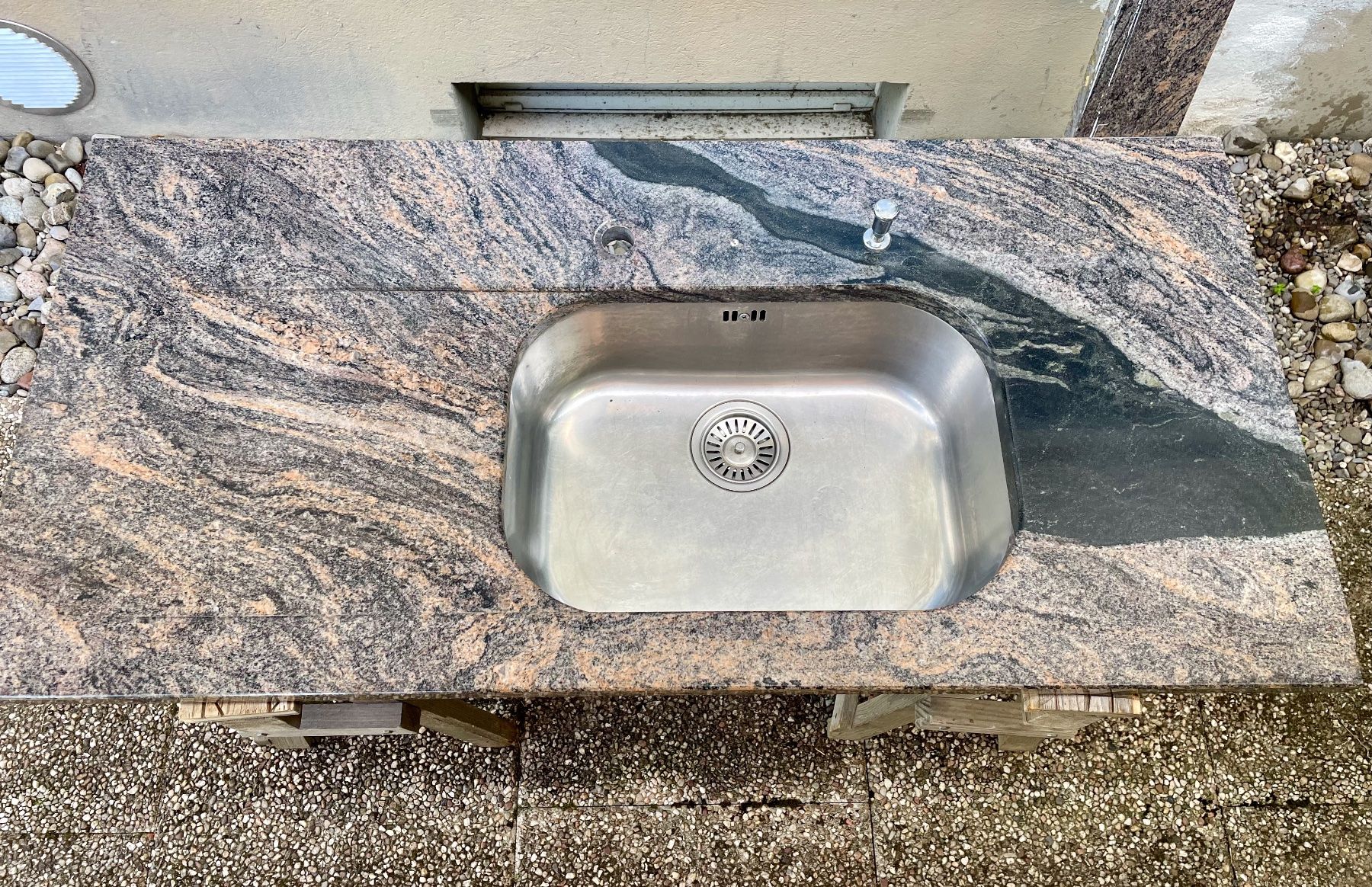 Spülbecken & Waschbecken: Naturstein Küchenabdeckung mit Spülbecken gebraucht – Gebraucht aus Riehen von KochVerkauf 7