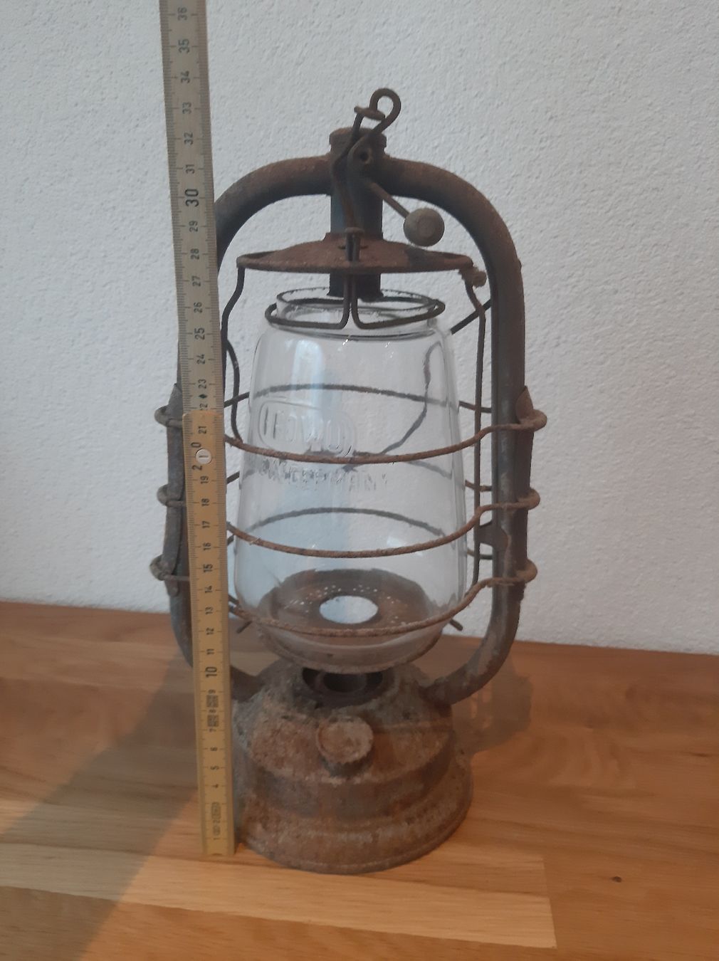 Lampen & Licht: Alte, verrostete Petrollampe – Defekt aus Mels von Melzi 3