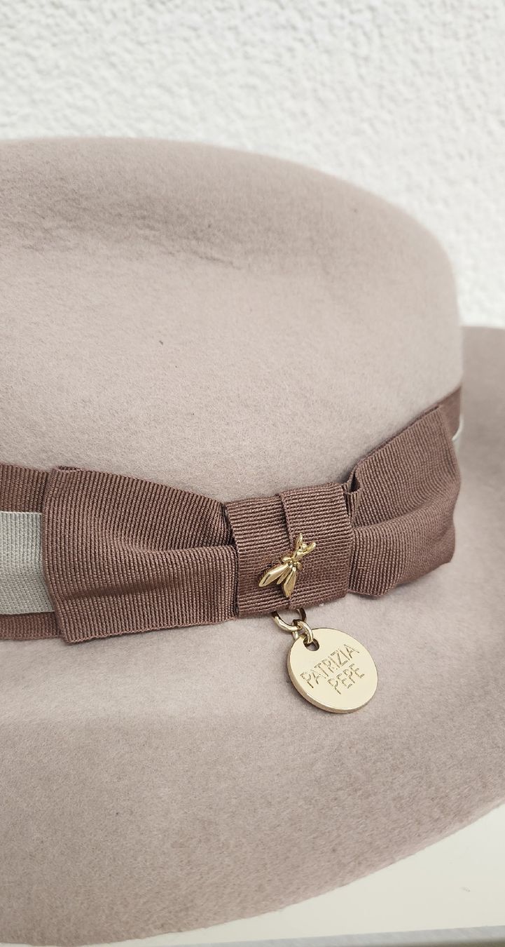 Copricapi, berretti & cappellini: Patrizia Pepe Hut Gr.S NEU! – Nuovo e nell'imballaggio originale da Wollerau venduto da CH8832 1