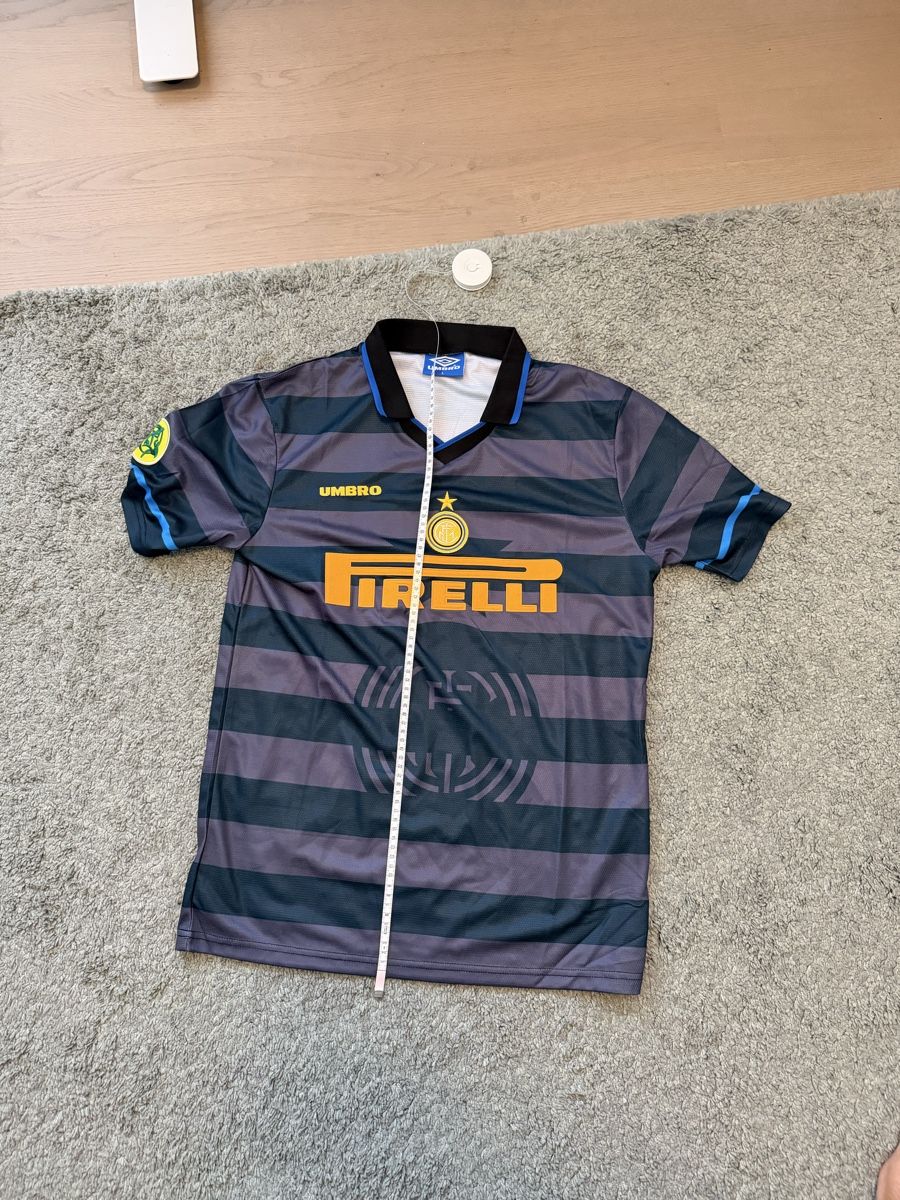 Football Club Internazionale Milano Leibchen & Hosen: Inter Milan Trikot  – Neu (gemäss Beschreibung) aus Allschwil von ale_99l7 2