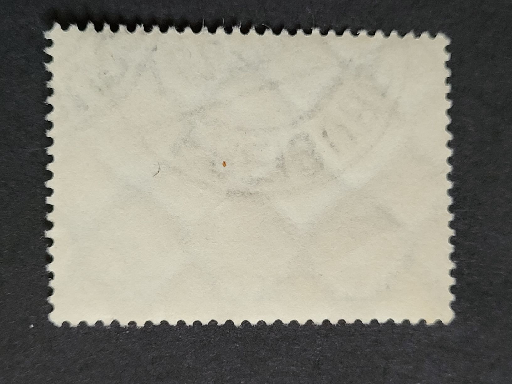 Tous les timbres: 1933, Zeppelin-Chicagofahrt mit Aufdruck – D'occasion à stäfa par brandy66 1