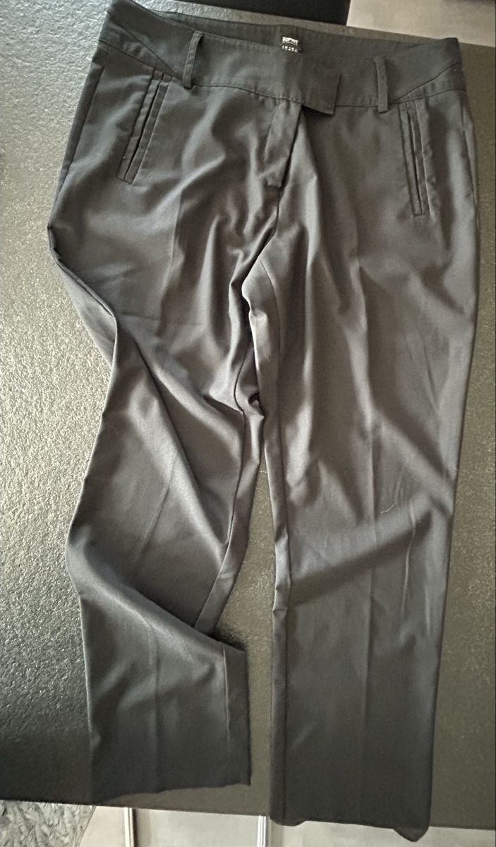 Esprit Pantaloni: Schicke Esprit Stoffhose, anthracite, Gr. 42 – Usato da Leuzigen venduto da nora999
