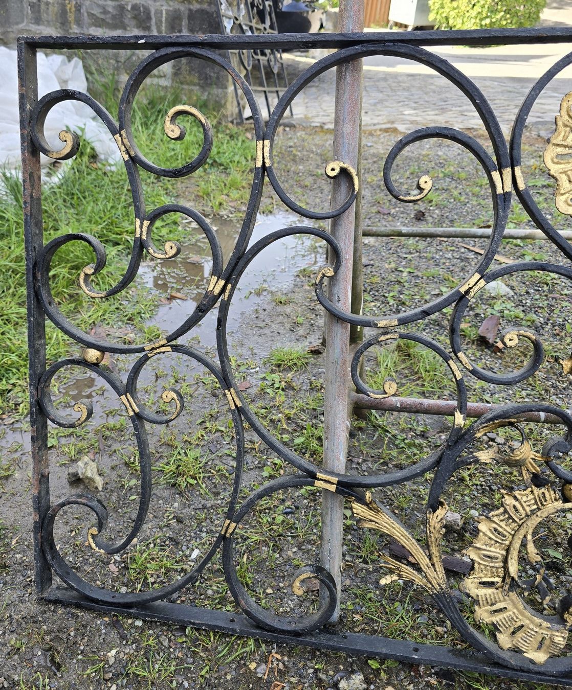 Gitter & Roste: historisches Schmiedeeisen-Gitter im Neobarock oder Rokoko – Gebraucht aus Rorschacherberg von snOOpydOg11 1