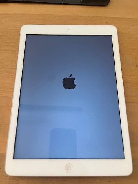 Tablet PC: iPad Air 16GB mit Tastatur – Usato da Muri AG venduto da bobmol 3