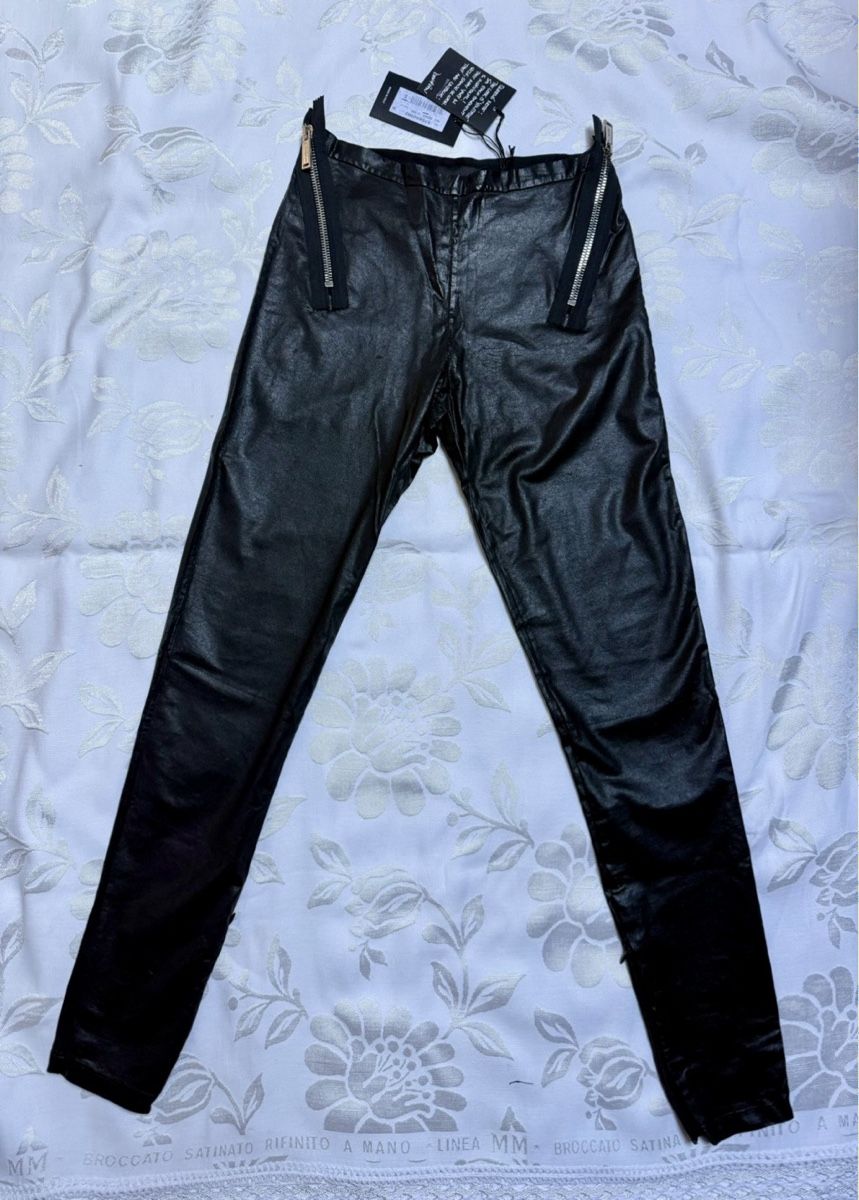 Dsquared2 Pantaloni: Dsquared2 new pants 535€ – Nuovo (secondo la descrizione) da Barna venduto da orbuyorcry
