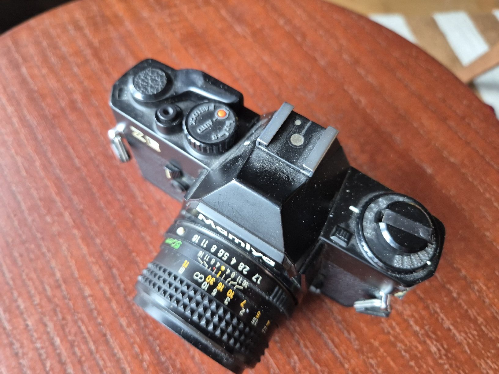 Mamiya Fotocamera: Vintage Mamiya ZE 35mm Film Camera - Untested Project – Difettoso da Yverdon-les-Bains venduto da Dormondm 1