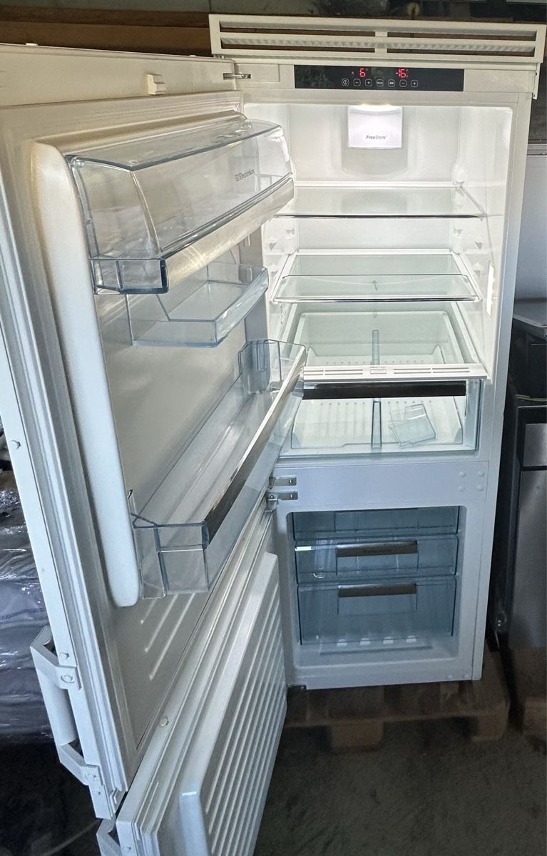 Frigoriferi: Electrolux Kühlschrank mit Gefrierfach – Usato da Biel/Bienne venduto da kra_s8rv