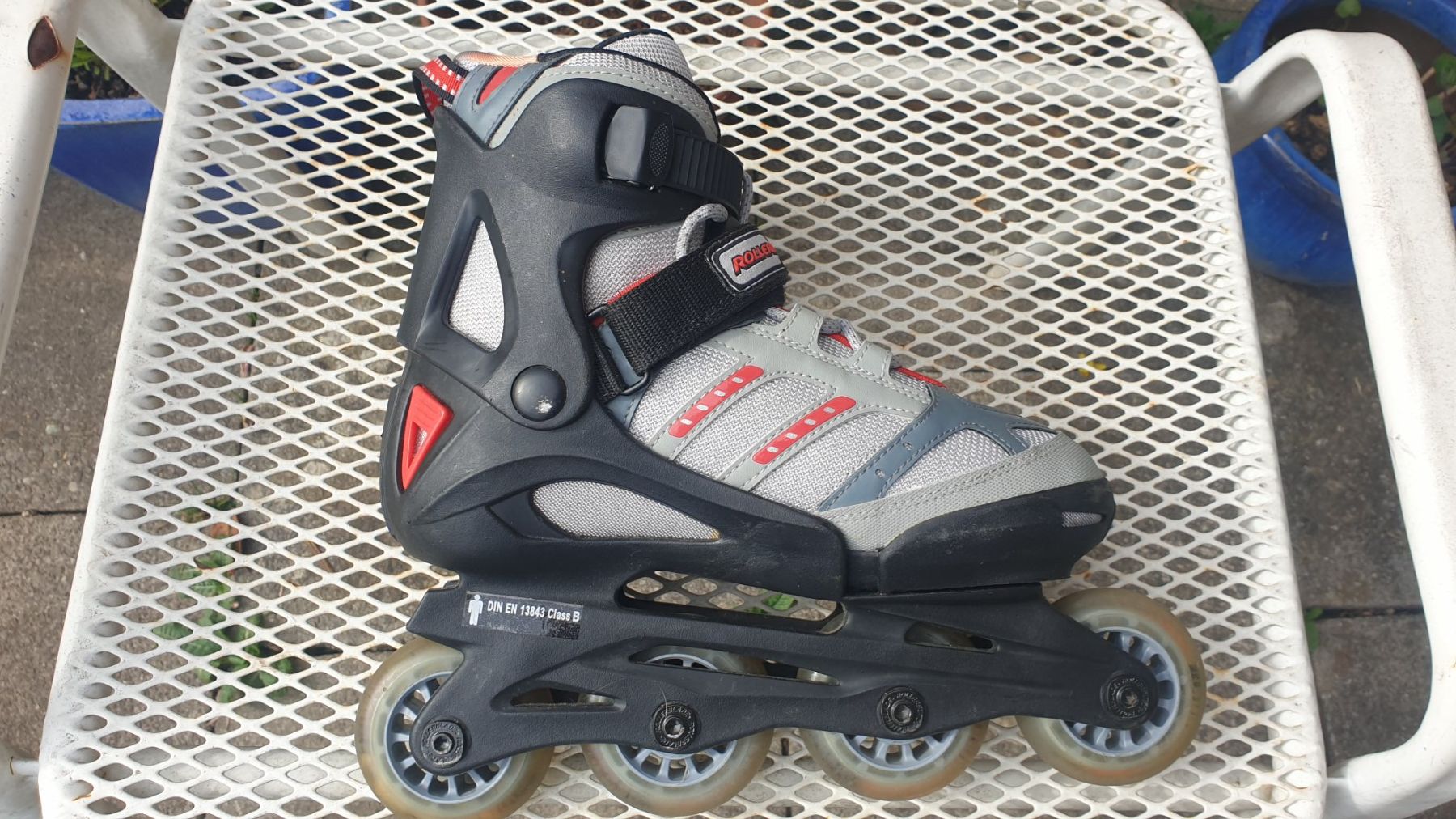 Pattini in linea & Pattini a rotelle: Rollerblades Junior soft Grösse verstellbar – Usato da Zürich venduto da mba_7zzf