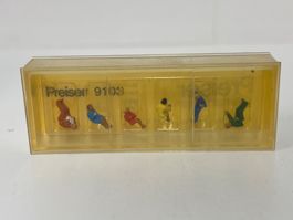Preiser  Spur N  sitzende Passanten Gr.2 9103