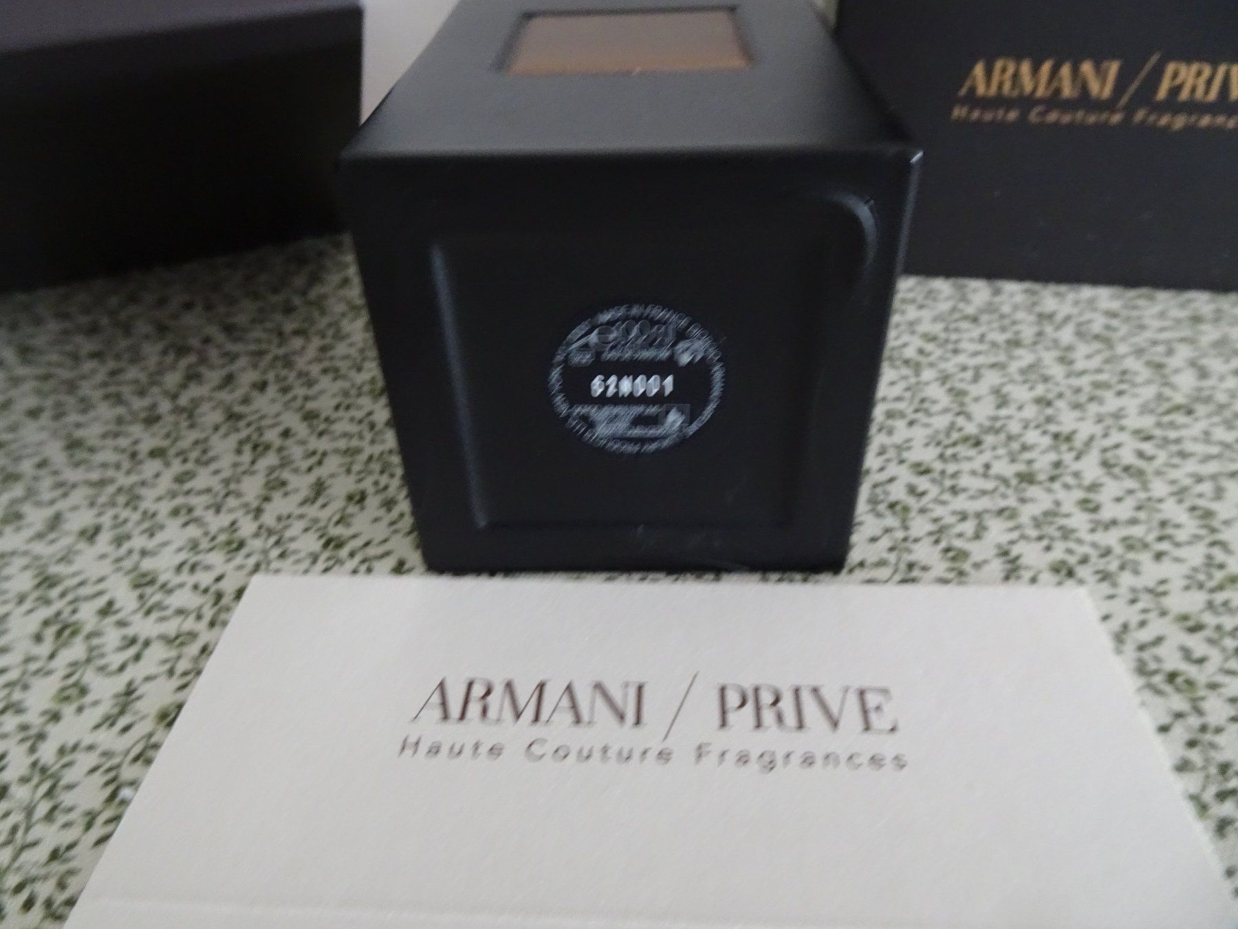 Armani Flacons: ARMANI PRIVE PARFUM IRIS CELADON 100ml Spray EDP – Gebraucht aus Oberwil b. Zug von JICKY-1889 1