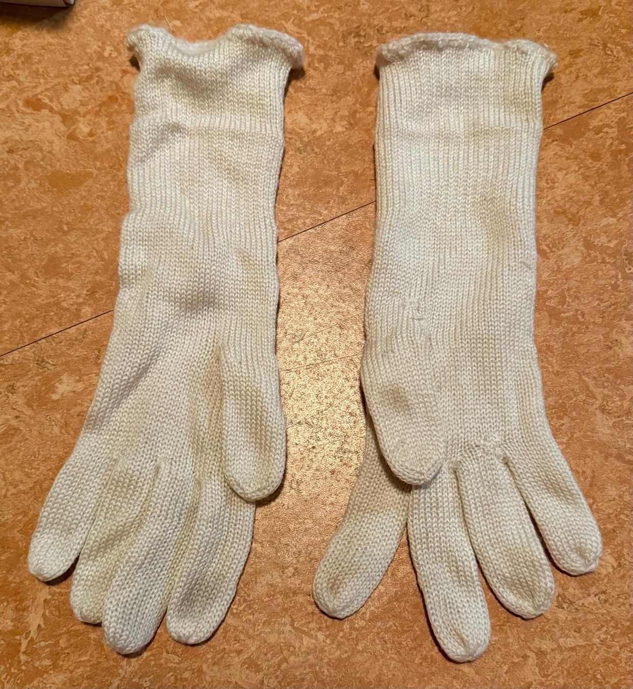 Guanti & manicotti: Handschuhe – Usato da Flawil venduto da Stella_3 1