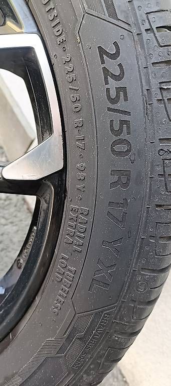 Volkswagen Pneumatici & Ruote complete: 4 Kompletträder VW Passat B8 – Usato da Steffisburg venduto da Roby70 1