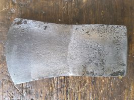 Antiker Axtkopf 1,5kg aus Schweden