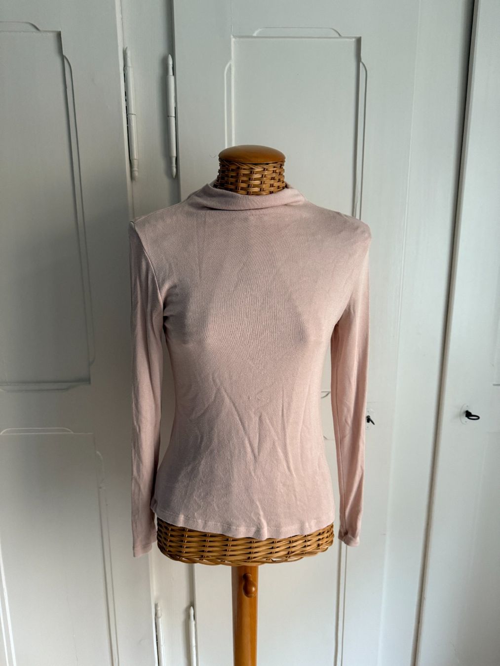 Pullover & Sweatshirts: CONCEPT RESERVED - Feinstrick Langarmshirt rosa S – Gebraucht aus Zürich von Diazaio