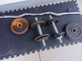poids et barres pour musculation 