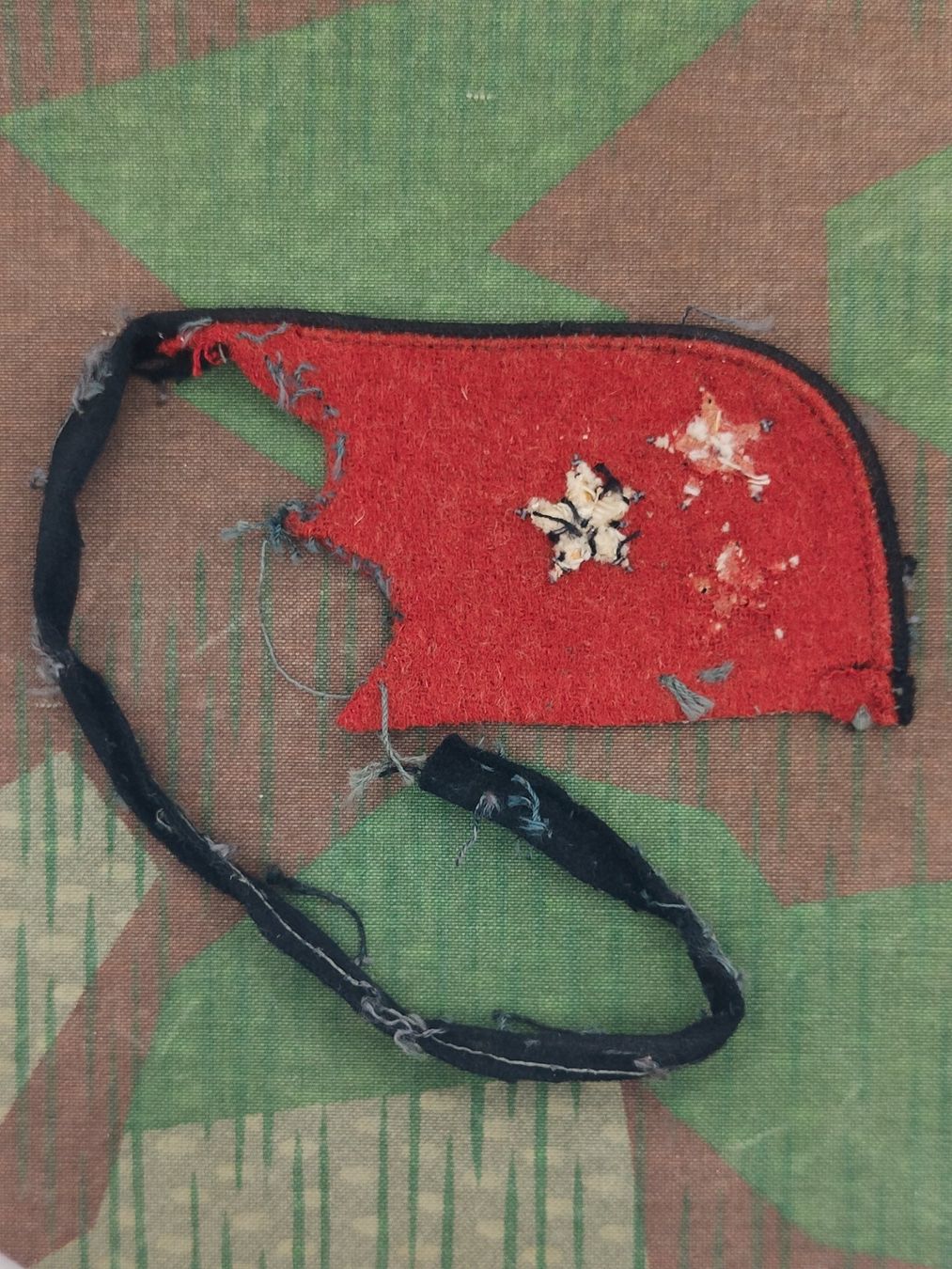 Schweizer Armee Placchette & Badge: Kragenpatte Ord. 1926 Hauptmann – Usato da Bauma venduto da SwissMilitaria