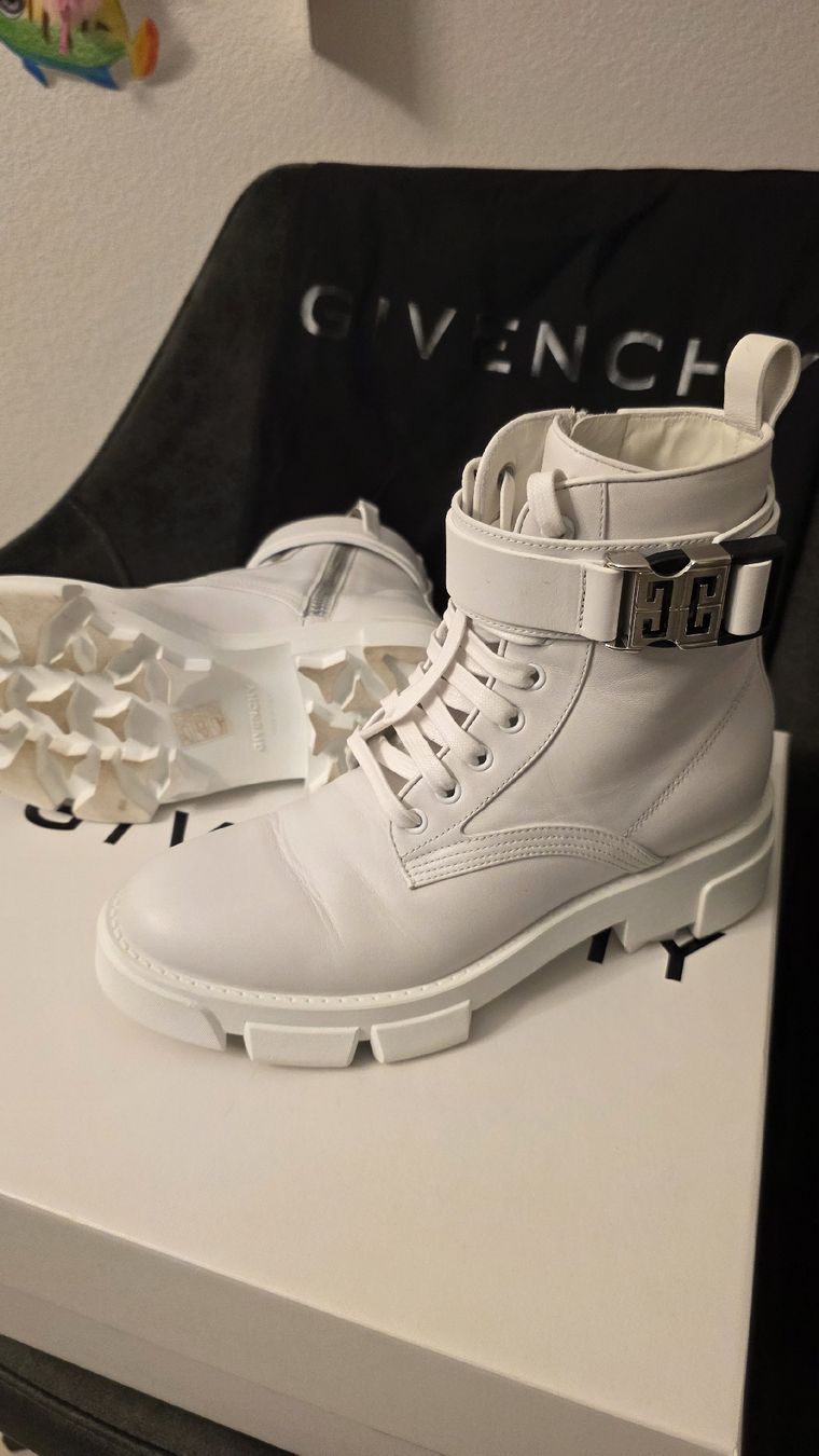 Givenchy Damenschuhe: Givenchy Combat Boots Leder weiss Grösse 38  – Neu (gemäss Beschreibung) aus Zug von mer_r6px 2
