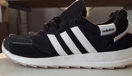 Adidas Sneaker Gr. 40 1/2 schwarz guter Zustand 👟