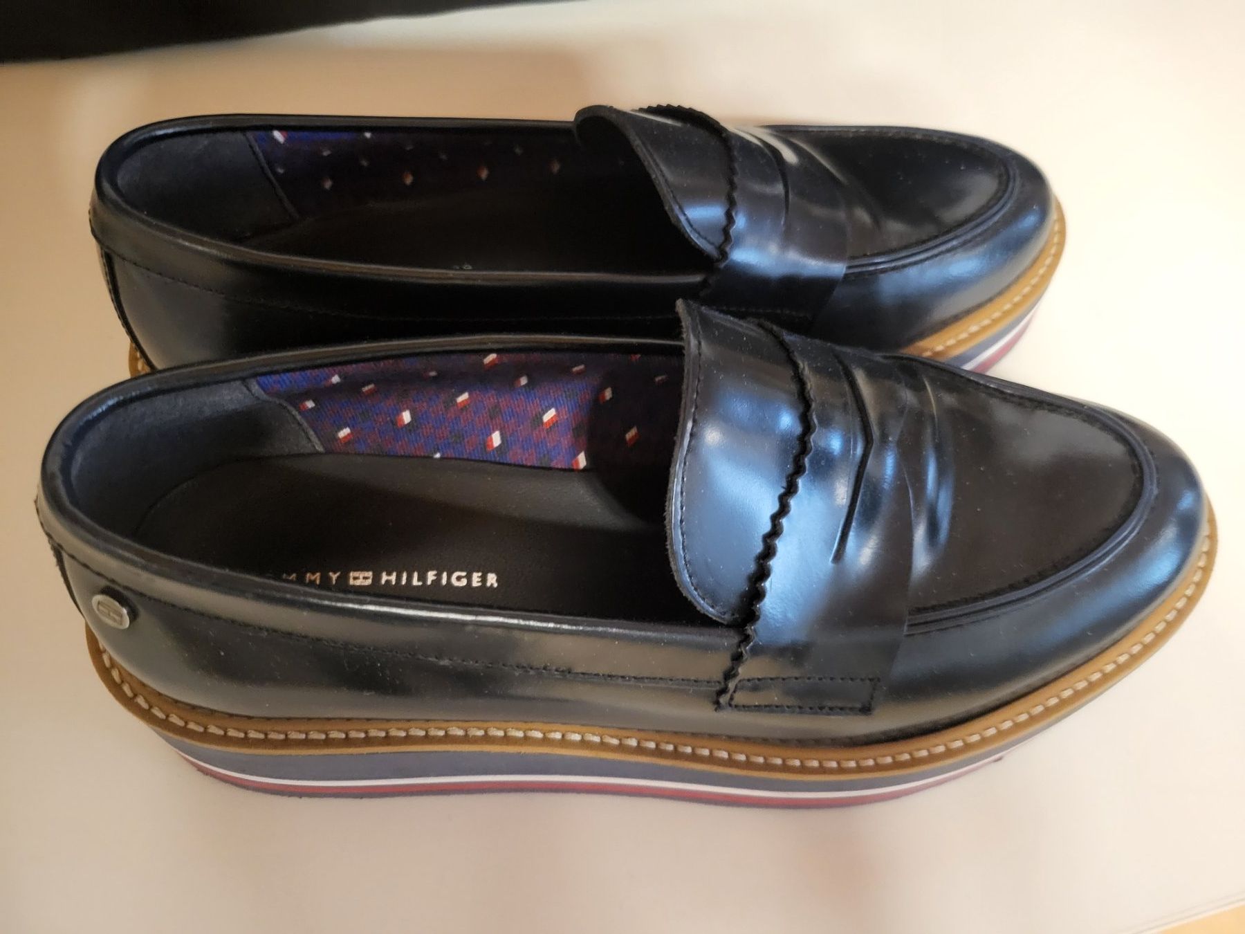 Tommy Hilfiger Damenschuhe: Tommy Hilfiger Loafers Gr.37 – Gebraucht aus Lindau von Seepferd33 3