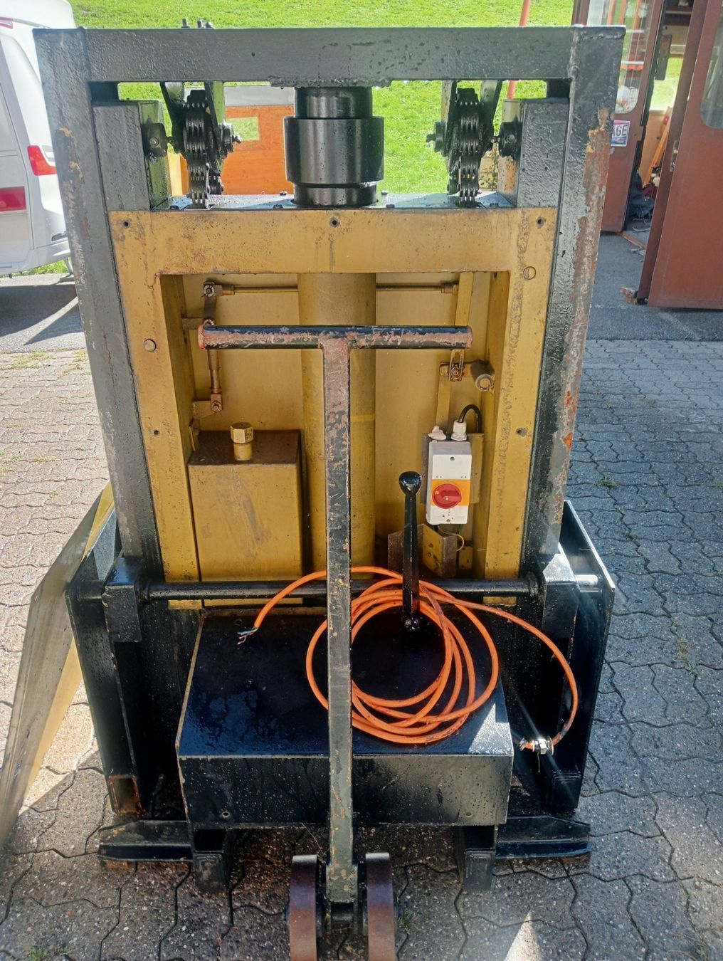 Ponts élévateurs & Crics: Autolift mobil. – Défectueux à Boltigen par 00123456 1