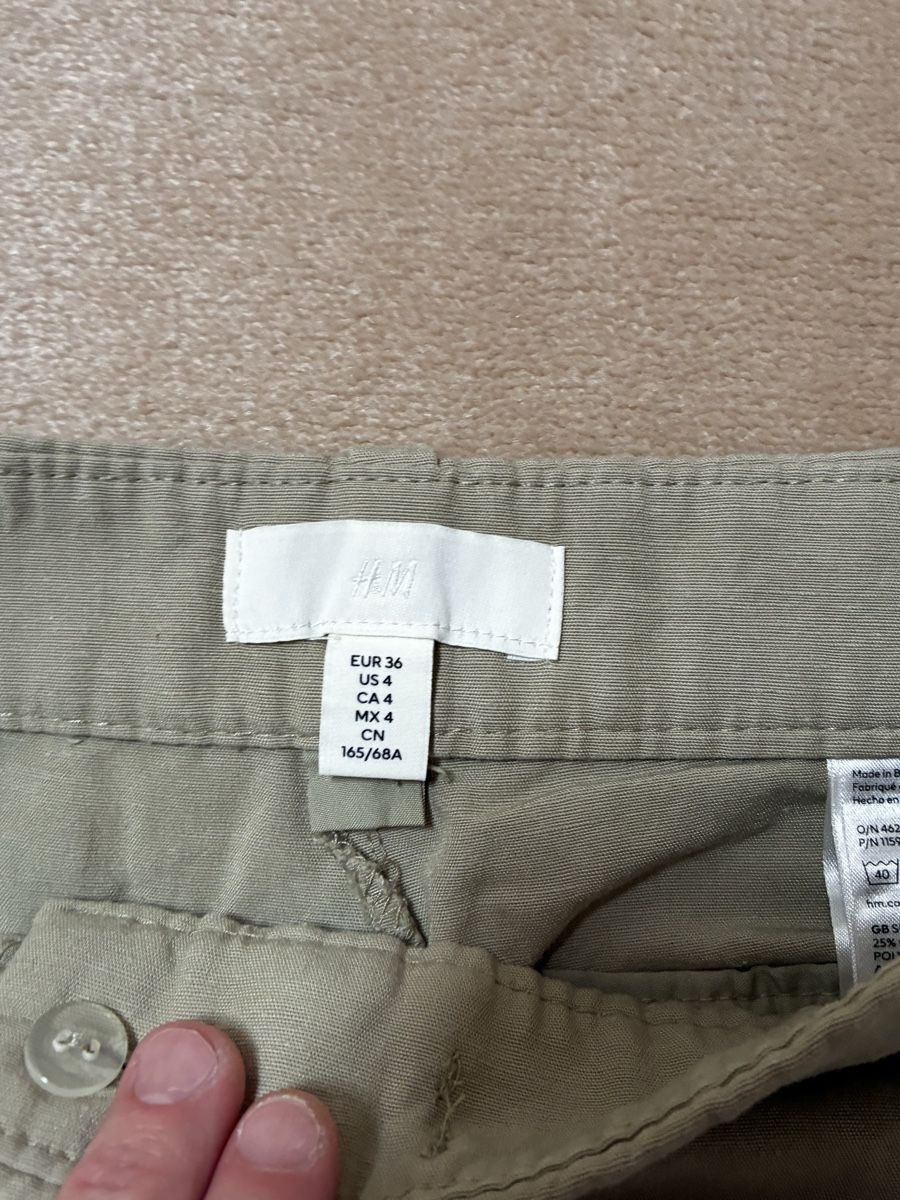 H&M Pantaloni: H&M Cargohose  – Usato da Schaan venduto da RicX-10 1