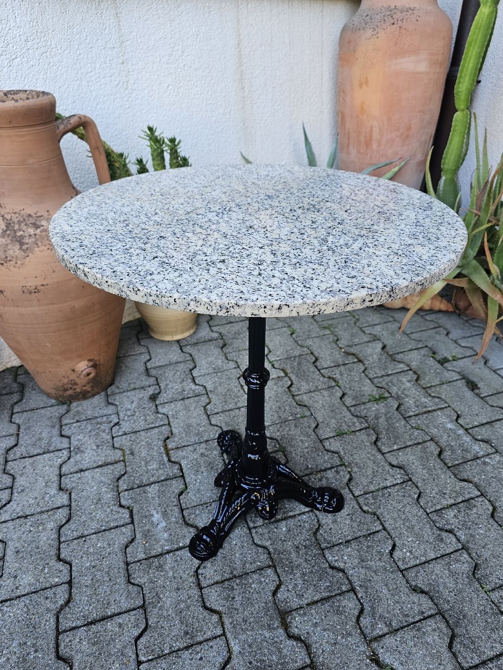 Tables: Granittisch Bistrotisch Balkontisch – D'occasion à Villnachern par hasta08 6