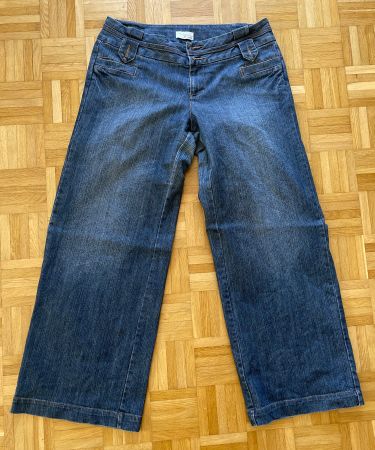 Jeans dunkelblau, Grösse 18 (=48)