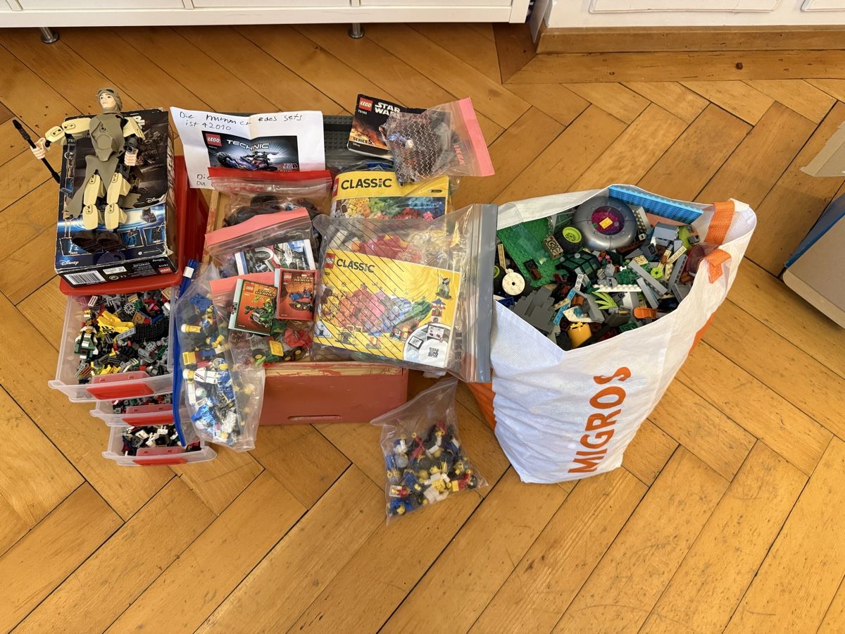 Lego Giocattoli: 12,7 kg Lego – Usato da Zürich venduto da zuerich16