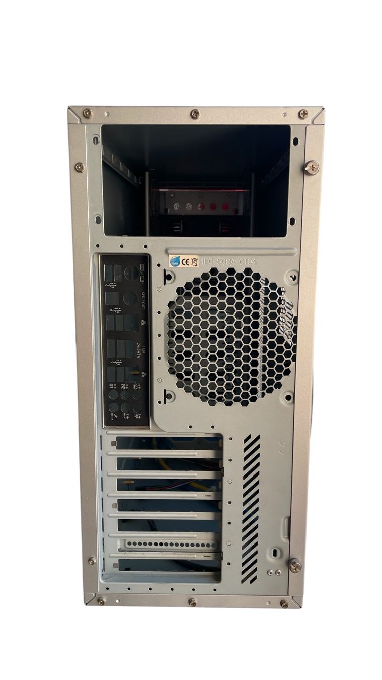 Chieftec Custodie: CHIEFTEC PC Tower Gehäuse – Usato da Glattfelden venduto da cybermaxx 3