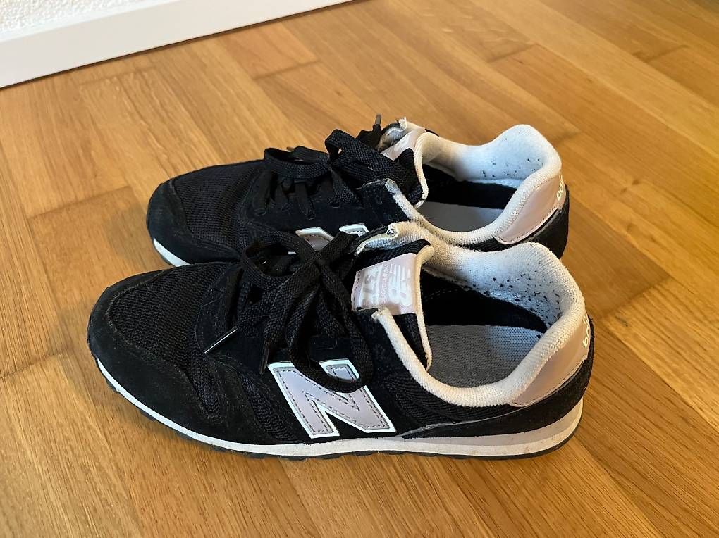 Herrenschuhe: New Balance 373 Schwarz – Gebraucht aus Oberwil (Dägerlen) von schnipta