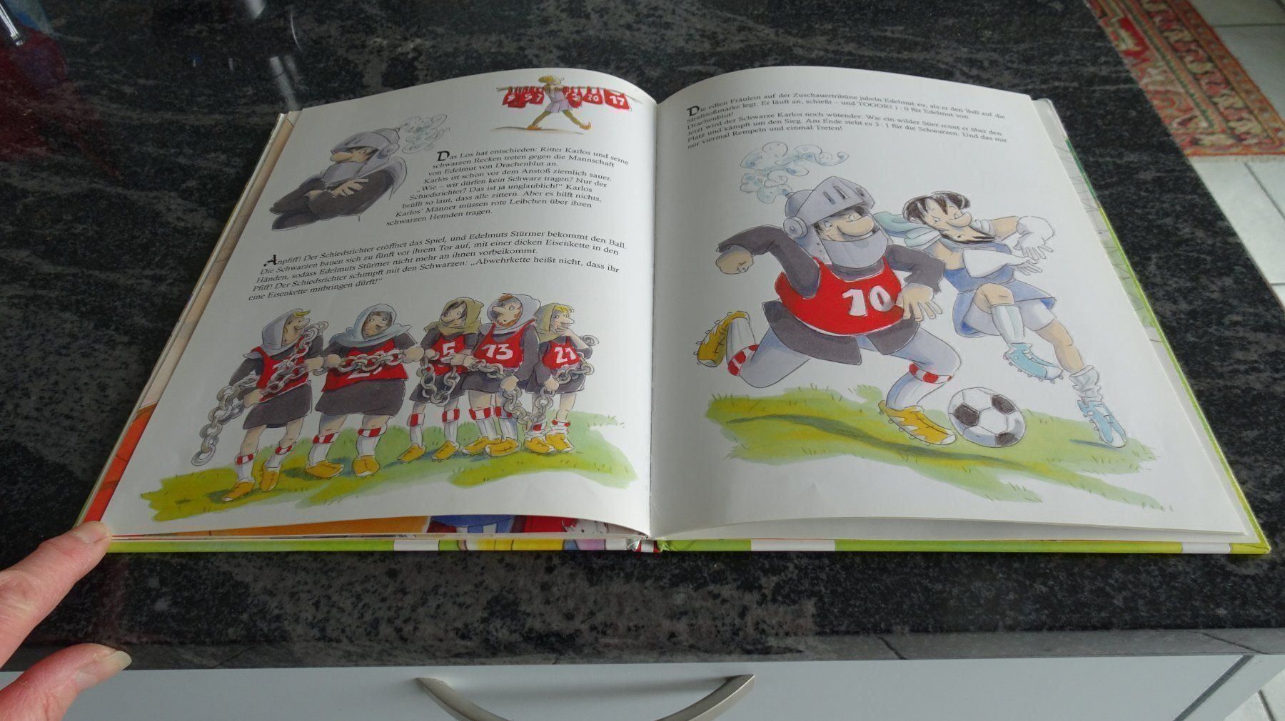 Bücher: HOCH LEBE KÖNIG FUSSBALL – Gebraucht aus Zürich von Roulet 6