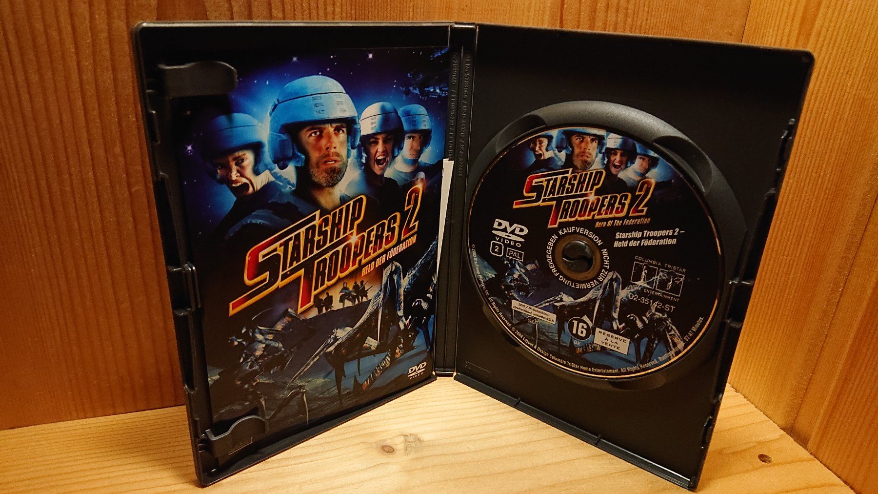 Tutti i DVDs: STARSHIP TROOPERS 2 auf DVD – Usato da Wilderswil venduto da Exebub 2