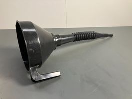 neuer Kunststoff Benzintrichter ca. 44cm L, 17cm Ø ab 1.-