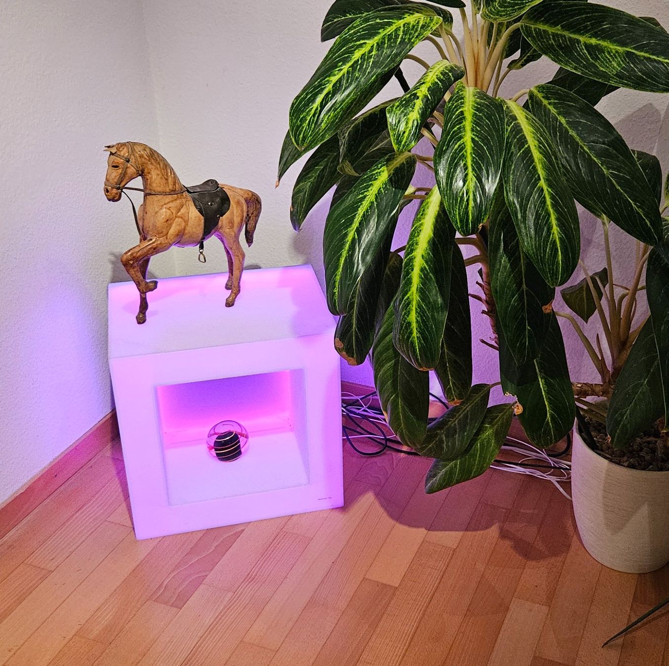 Tutte le decorazioni: Led-Kubus, mit veränderlichen Farben – Usato da Zürich venduto da zumbie777