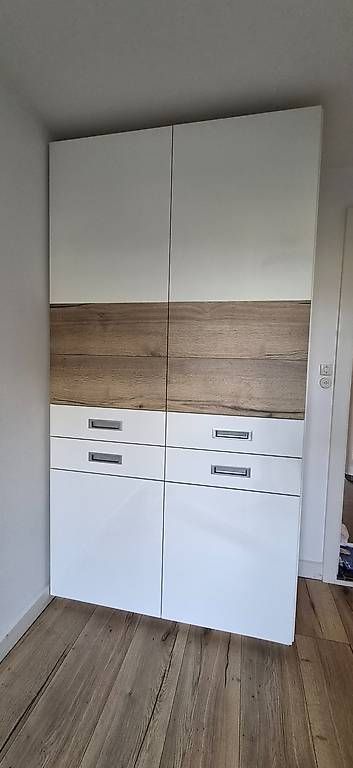 Armadi: Schrank 2 -türig – Usato da Luzern venduto da hawy7